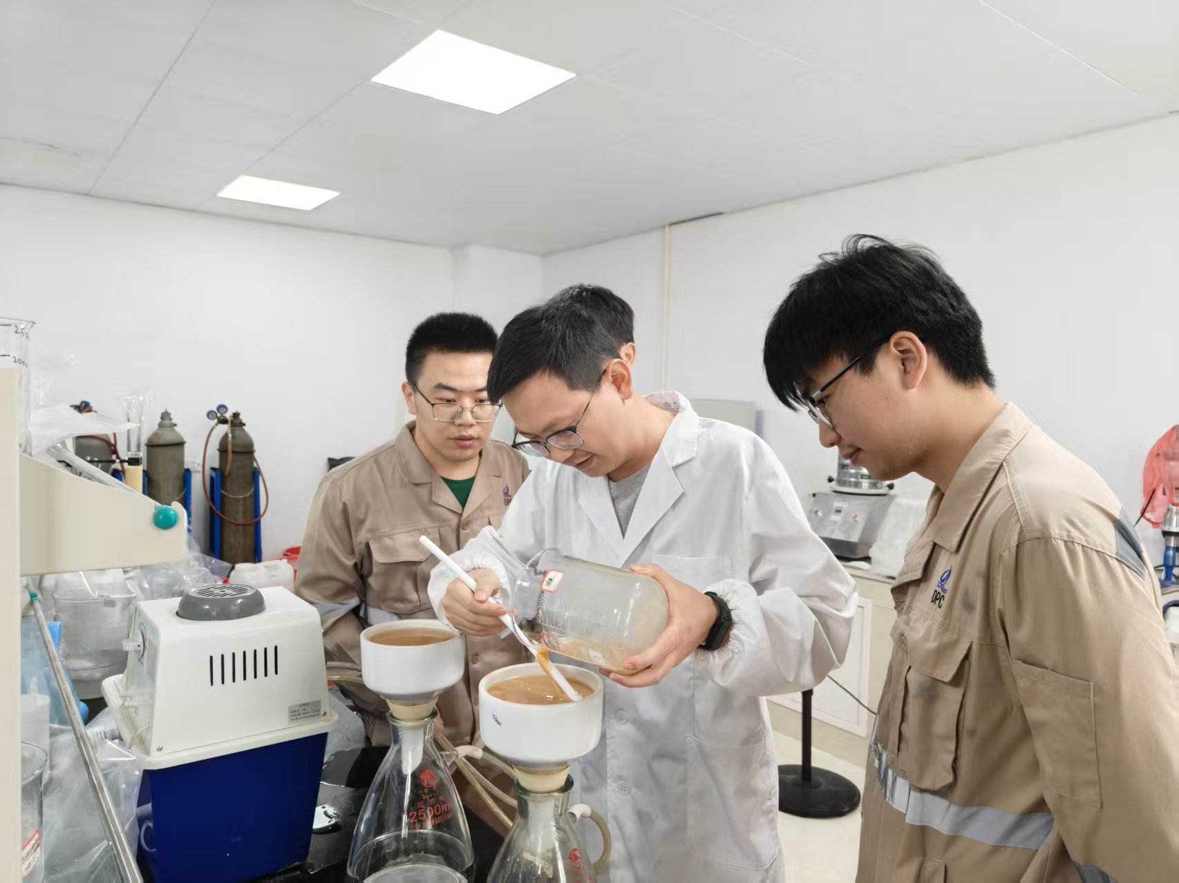 扎根锂业，攻坚路上让&ldquo;锂&rdquo;想花开｜XC-Sports锂业研发部90后工程师徐苗